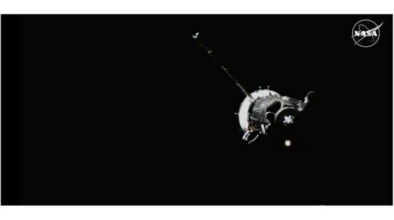 3 Astronavi atterrano all'ISS con il Soyuz russo (video)