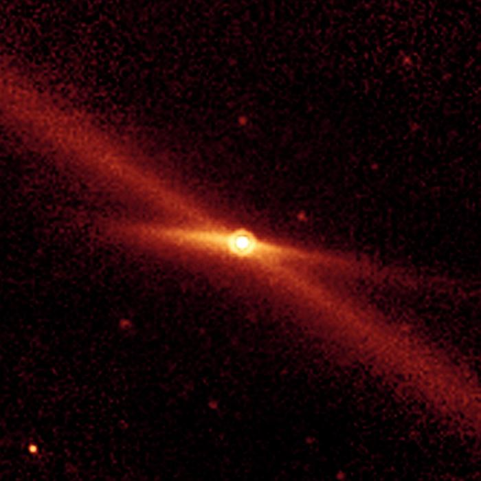 Buone Notizie: La Cometa Encke Ha Lanciato Solo Pochi Giganti Meteoriti verso di Noi!