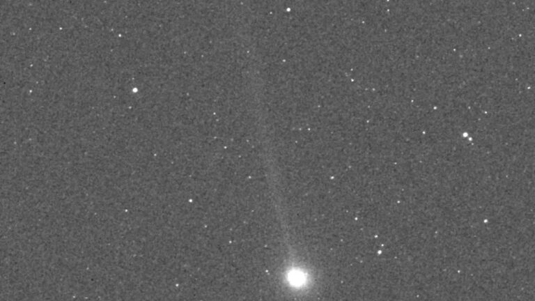 Uff! Niente asteroidi apocalittici nella scia della cometa distrutta!