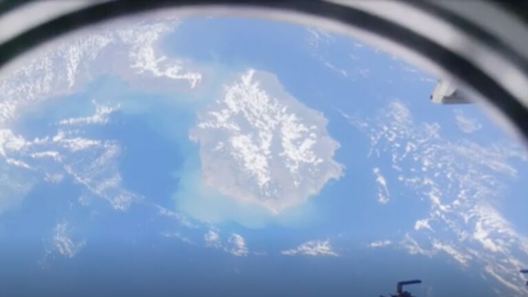 Astronauti Cinesi Sorvolano i Loro Siti di Lancio: Scopri il Video!