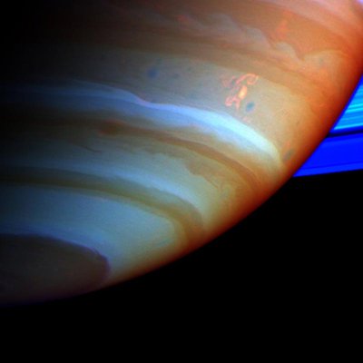 La Pressione Atmosferica e gli Strati di Saturno